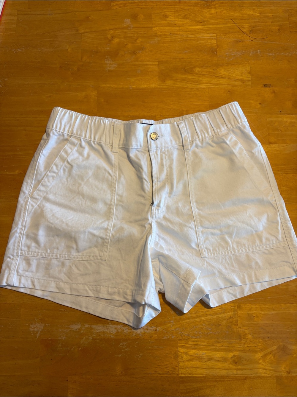 GAP White Women's Casual Shorts with Front Patch Pockets